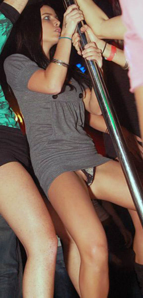 Embarrassing public pussy slips - Porn Pics and Movies Embarrassing public pussy slips Porn Pics and Movies